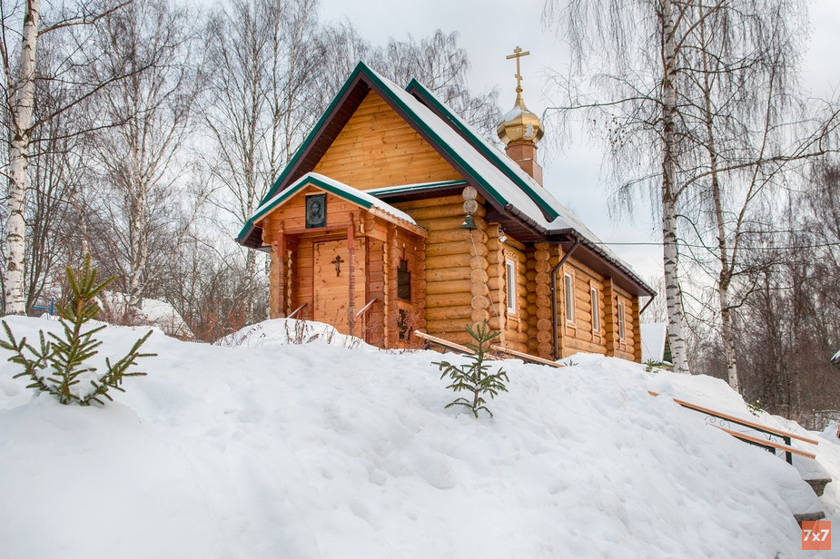 Церковь в деревне Ново-Белый камень, где проводит службы отец Георгий Эдельштейн