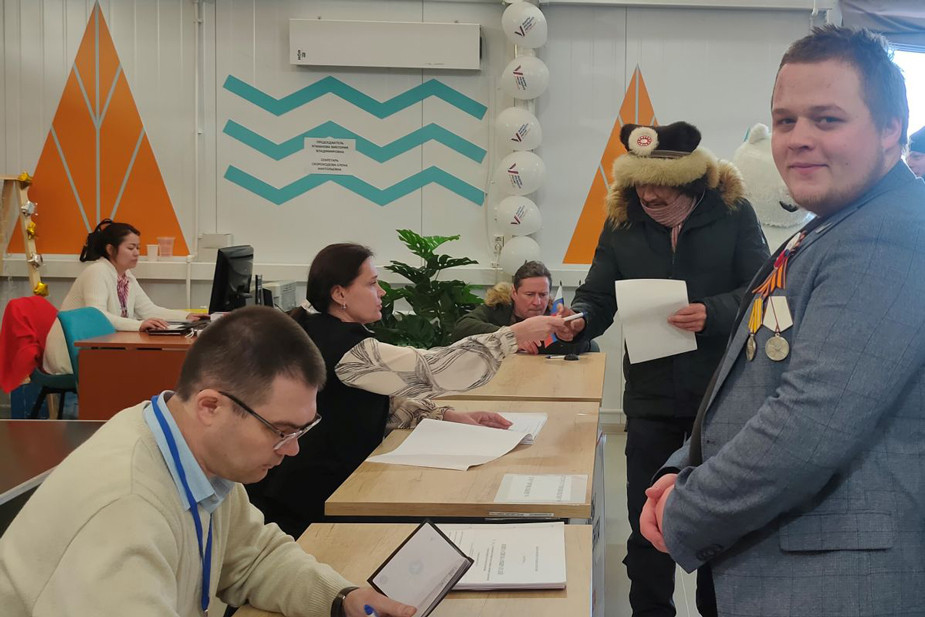 Алексей Савченко (справа)