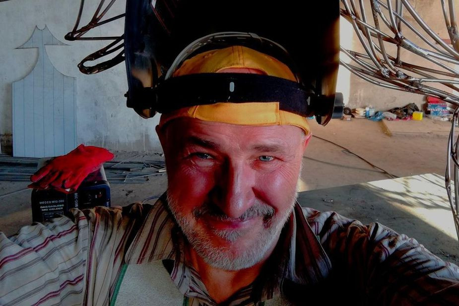 Юрий Ткаченко, автор скульптуры кентавра