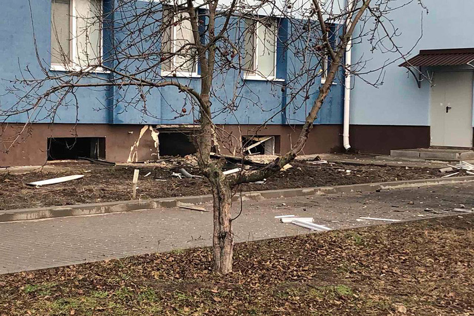 Последствия обстрела Новой Таволжанки 22 декабря 2022 года