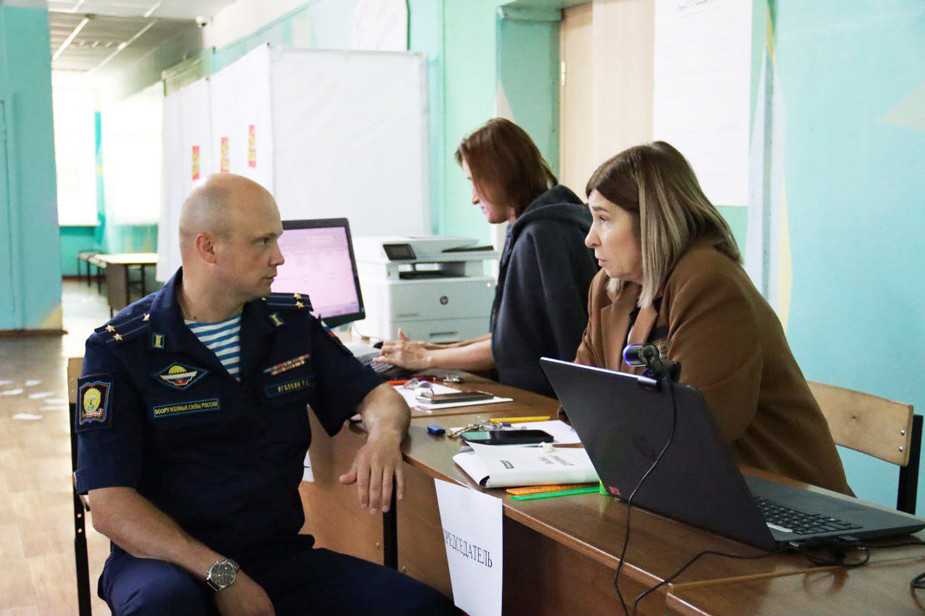 Роман Иголкин на избирательном участке в Рязани, 8 сентября 2024 года. Фото: «Единая Россия»