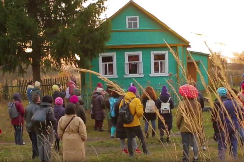 Так выглядел деревенский дом-театр до пожара