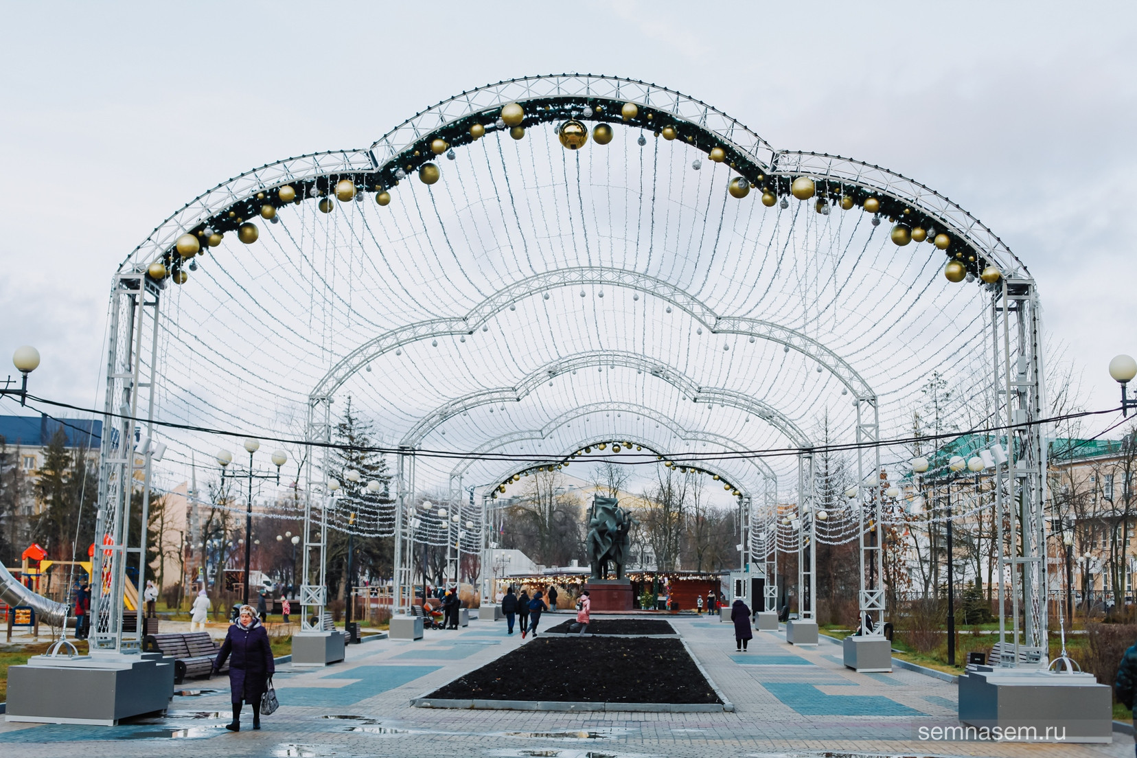Арка в парке Победы