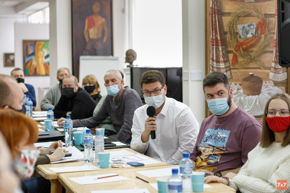 Встреча белгородцев с мэром Антоном Ивановым. Фото Антона Вергуна