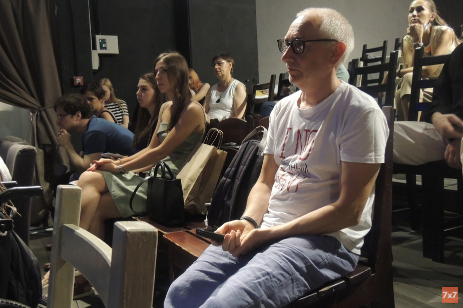 Олег Шарипков