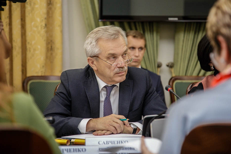 Евгений Савченко на встрече с родителями детей с РАС