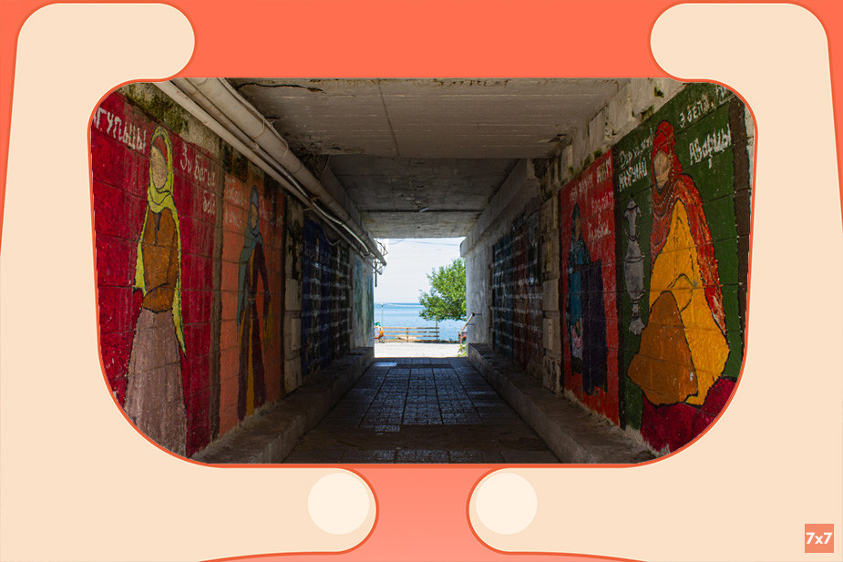 Коридор с портретами народов Дагестана. Фото «7х7»