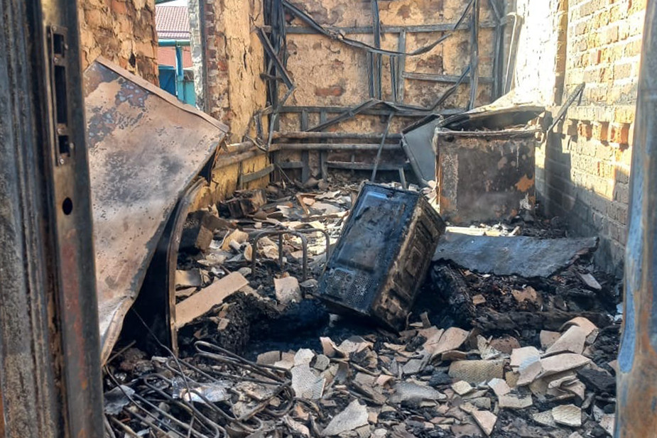 Сгоревший дом семьи Косыгиных в Аксае, Ростовская область. Фото предоставлено героями материала