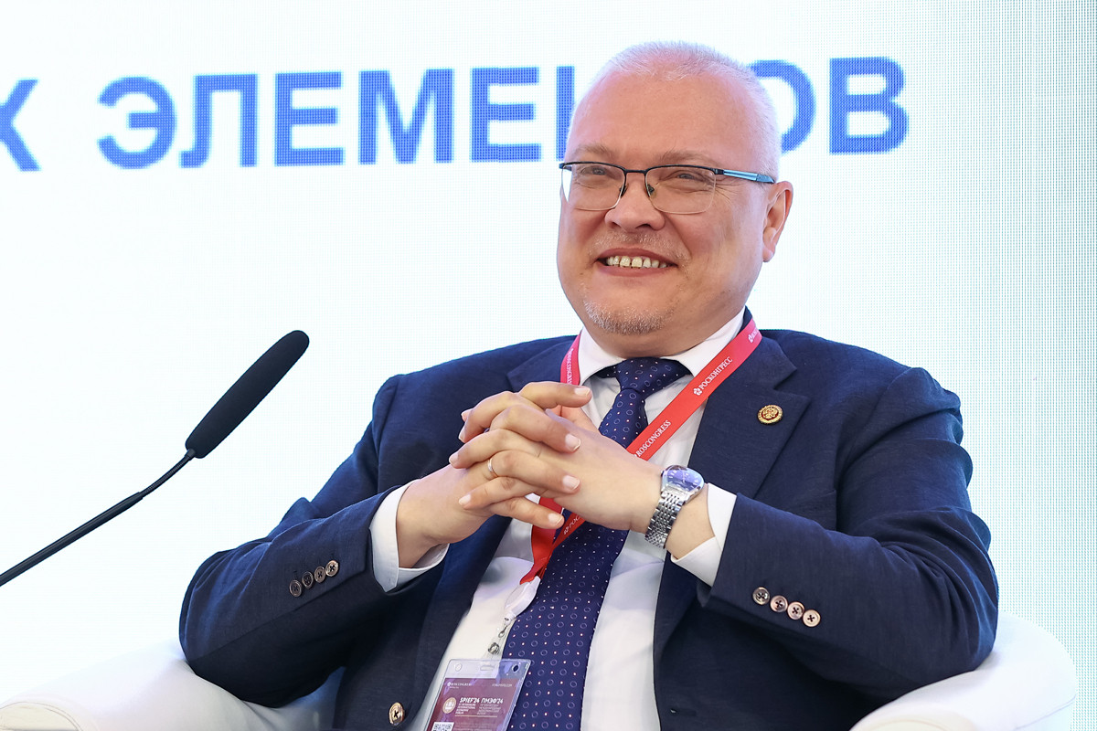 Александр Соколов
