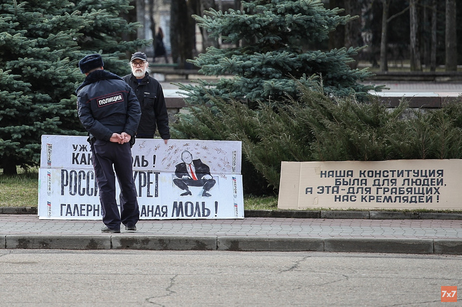 %D0%A5%D1%83%D0%B4%D0%BE%D0%B6%D0%BD%D0%B8%D0%BA%20%D0%94%D0%B5%D0%BC%D1%8C%D1%8F%D0%BD%D0%BE%D0%B2