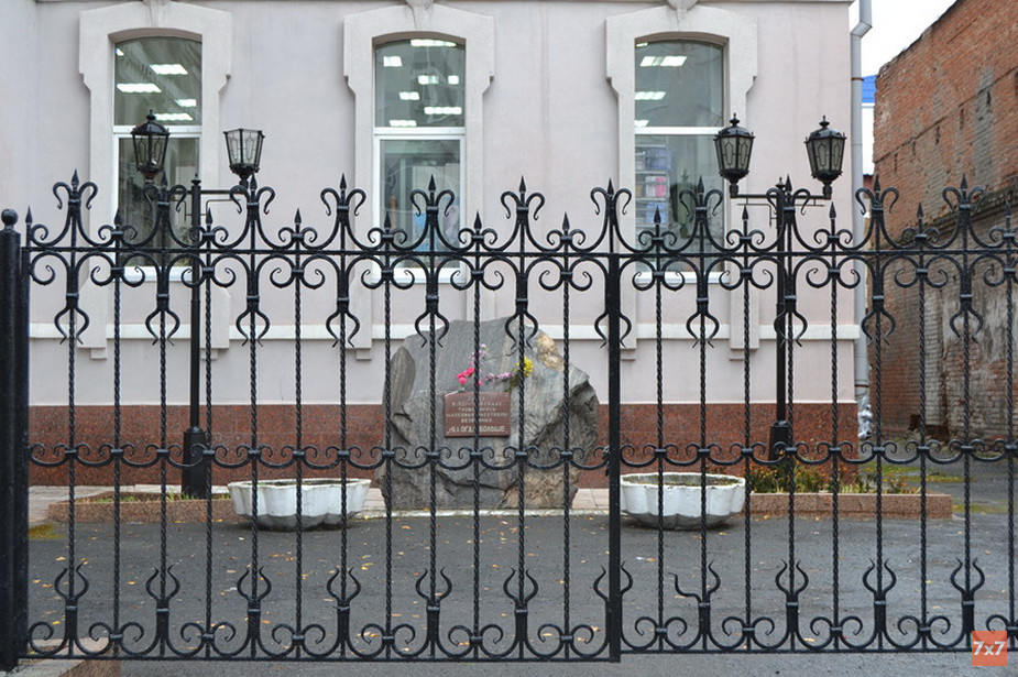 Памятник жертв сталинских репрессий в Тюмени