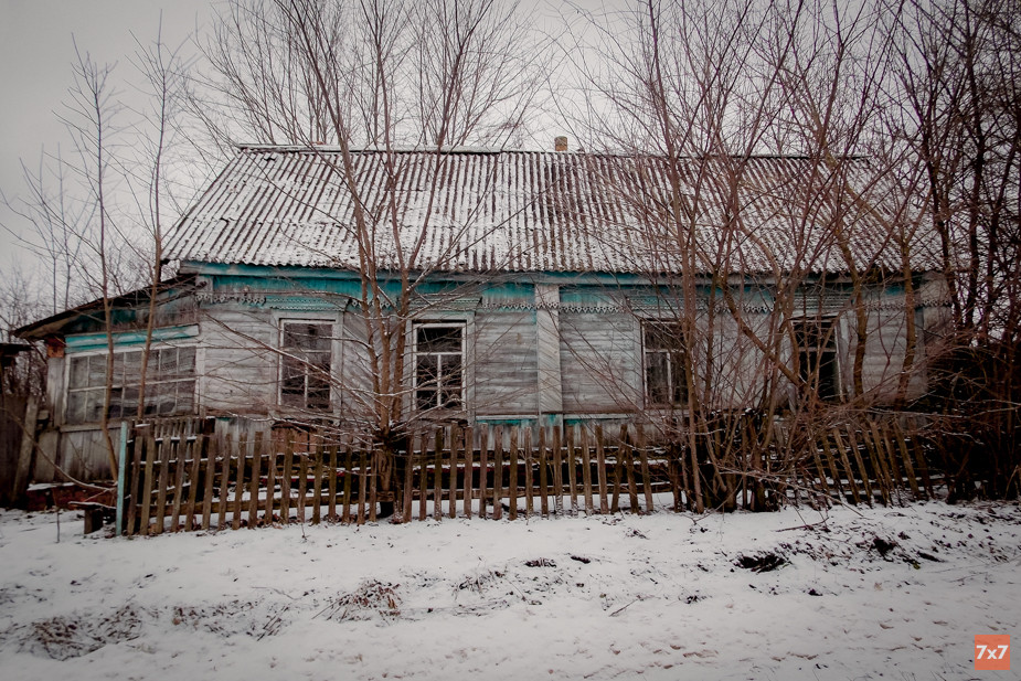 Брошенный дом в селе Любечане. Фото «7х7»