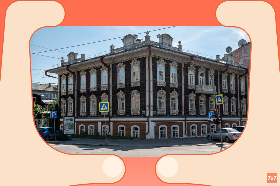 Бывшая женская гимназия на Ленина, 11. Фото Никиты Дюганова