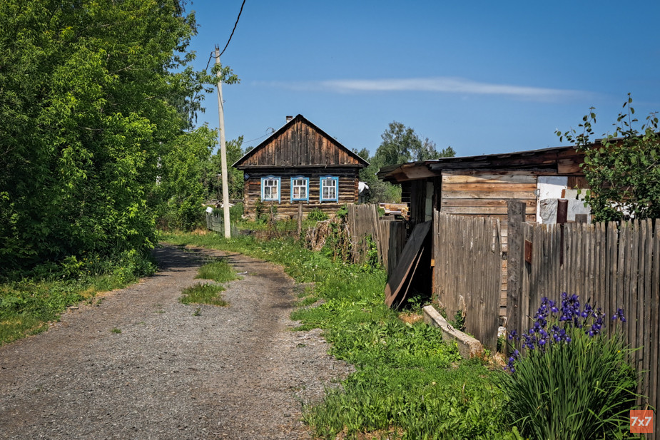 В Улусе много зелени — летом есть где спрятаться от палящего солнца. Фото «7х7»