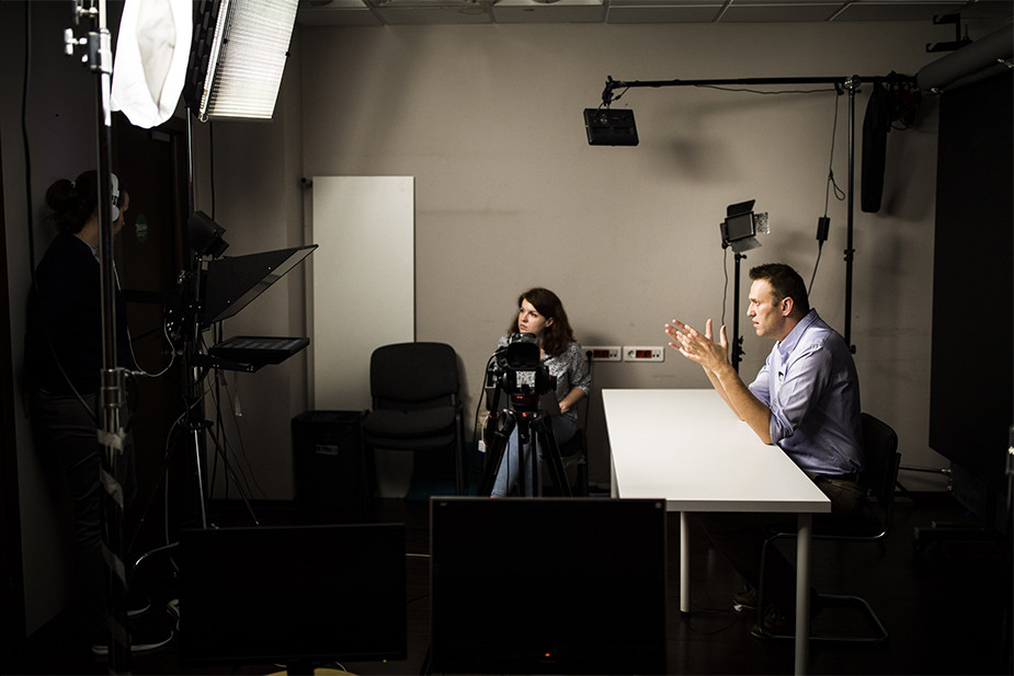 Запись видео с вопросами Стрелкову, 2017 год