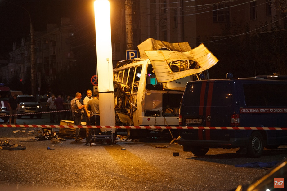 Фото с места взрыва в Воронеже 12 августа. Фото Сергея Федулова