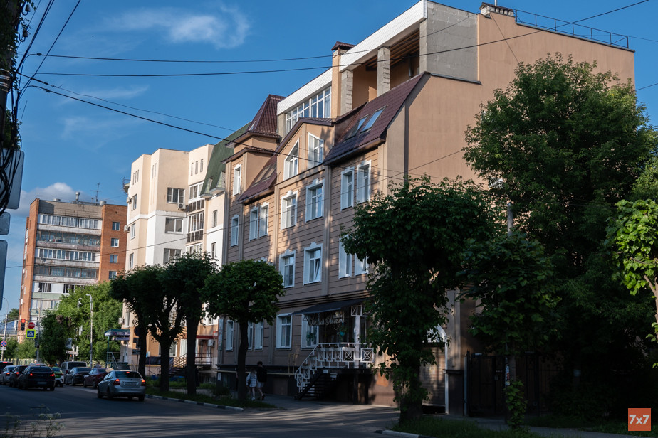 Новостройка на месте дома Анжина