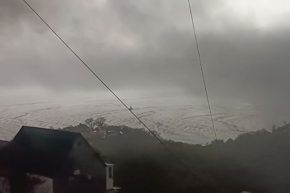 «Нефтяной дождь» в Туапсе. Фото: Exilenova+