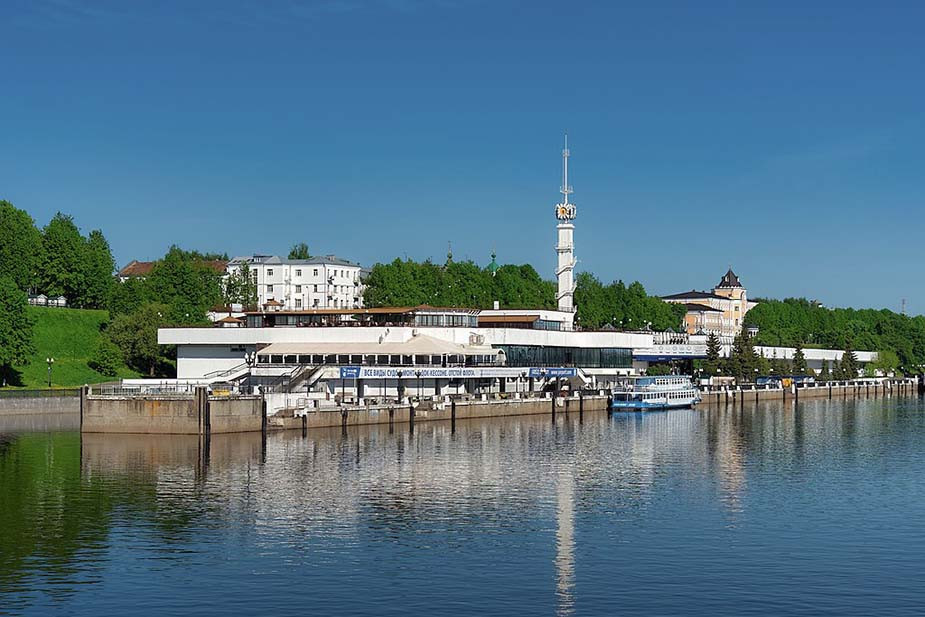 Речной вокзал в Ярославле