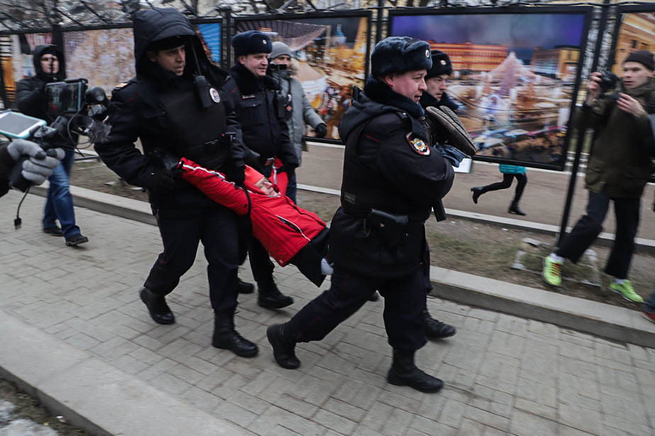 %D0%97%D0%B0%D0%B4%D0%B5%D1%80%D0%B6%D0%B0%D0%BD%D0%B8%D1%8F%20%D0%B2%20%D0%9C%D0%BE%D1%81%D0%BA%D0%B2%D0%B5.%20%D0%A4%D0%BE%D1%82%D0%BE%20antarra