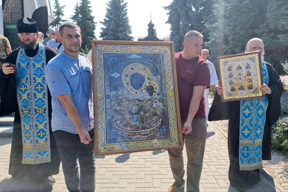 Крестный ход в Курчатове Курской области, 20 августа 2024 года. Фото: Храм Успения Пресвятой Богородицы