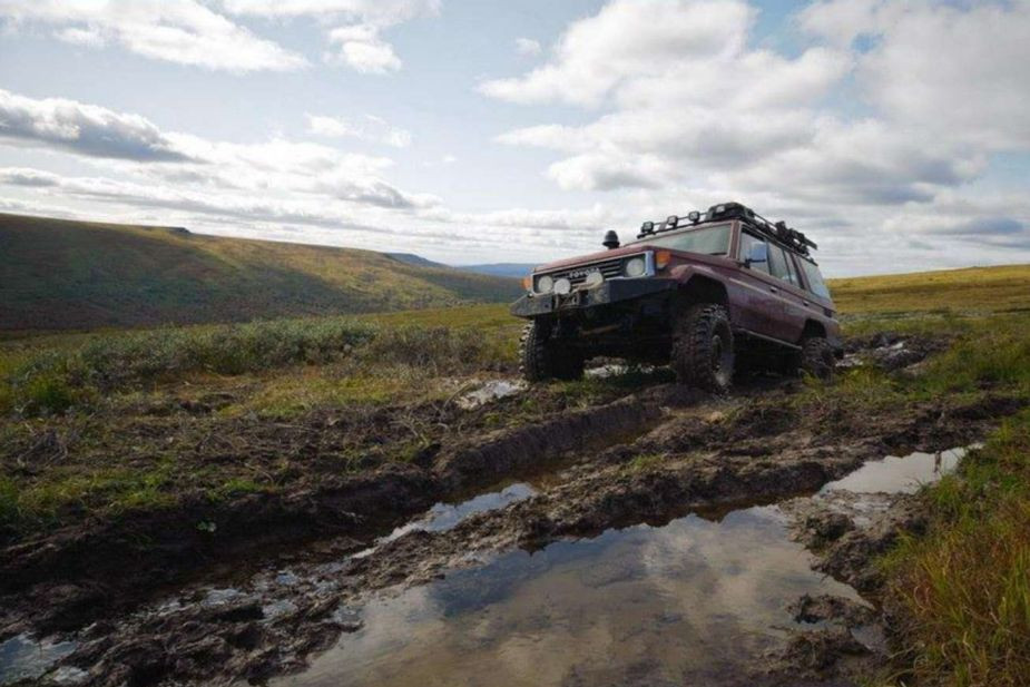 Дорога на Маньпупунёр до запрета проезда техники