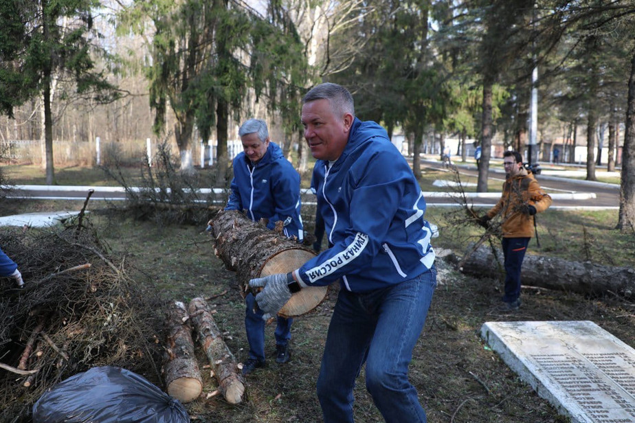 Председатель Вологодского заксобрания Андрей Луценко и Олег Кувшинников