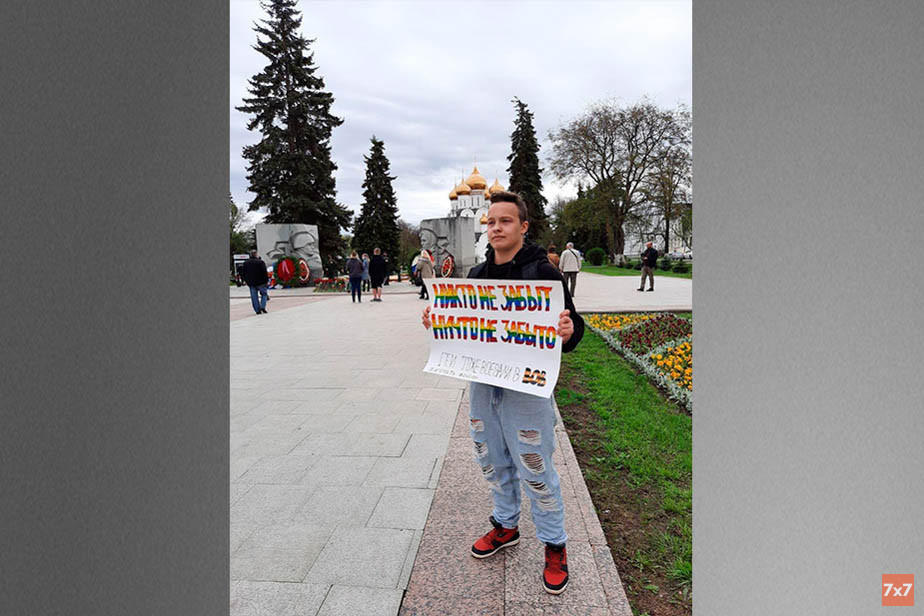 Александр Деррек на Советской площади.