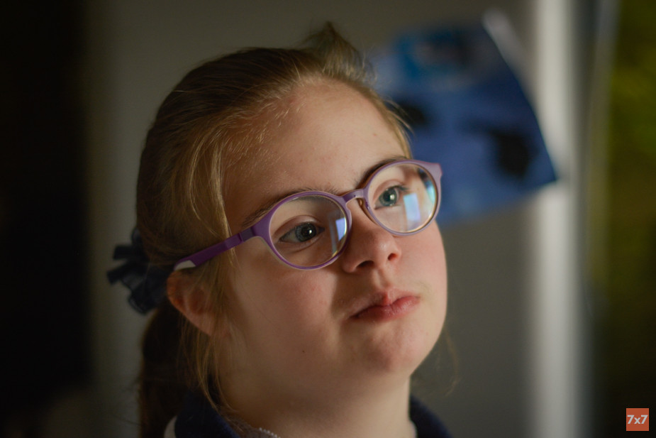 Через год Даша Емельянова получит новую индивидуальную программу получения социальных услуг. Если в Свердловской области будет действовать новый порядок, то количество занятий со специалистами уменьшится. Девочка может не научиться говорить