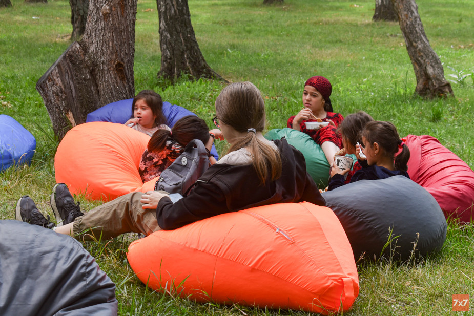Многодетные семьи пришли на «Пикник для СВОих». Фото «7х7»